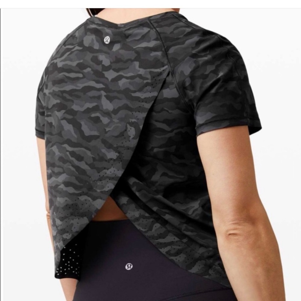 Lululemon Quick Pace Short Sleeve Tee Sequoia deep coal camo shirt black gray